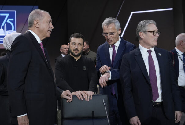 NATO-csúcs – Az ukrán elnök elfogadta, hogy országa NATO-tagsága nem jön létre, amíg annak területén háború zajlik