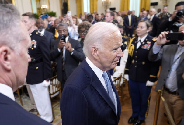 Joe Biden a visszalépést fontolgatja