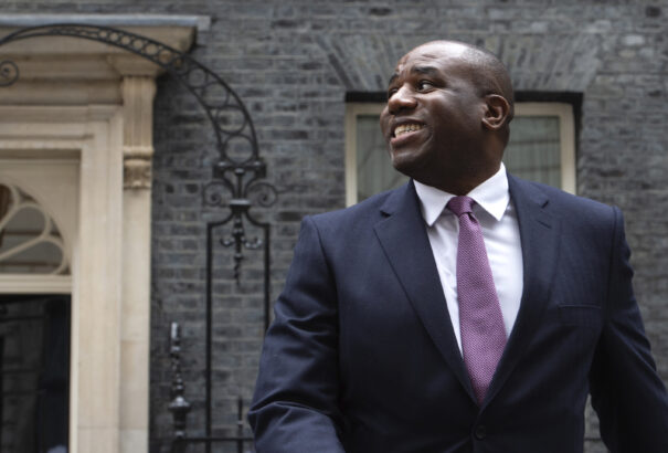 Brit külügyminiszter: Varsónak és Londonnak közös stratégiai víziója van