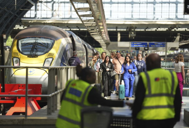 Francia belügyminiszter: azonosították a vasúti szabotázs lehetséges elkövetőit