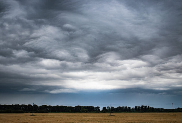 Túlnyomóan felhős idővel folytatódik a hét