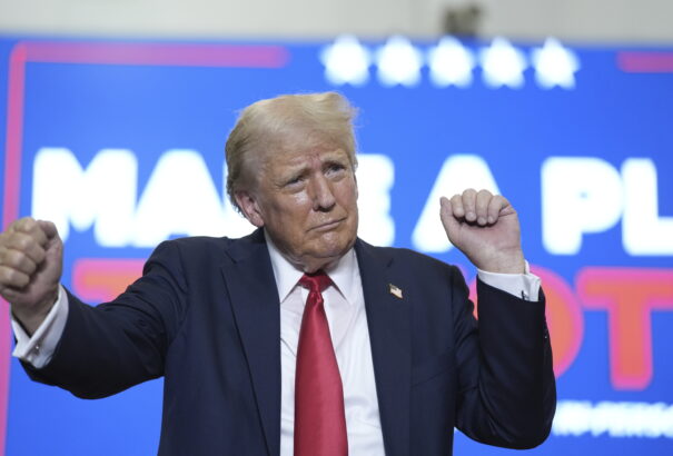 Trump a keresztényeknek: Ha most engem választotok, négy év múlva már nem kell szavaznotok