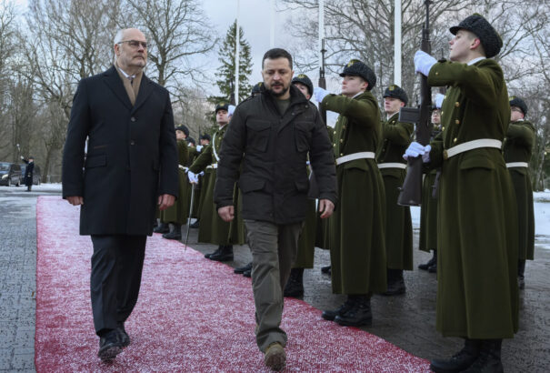 Az észt elnök szerint Ukrajna NATO-tagsága „nem vita tárgya és visszafordíthatatlan”