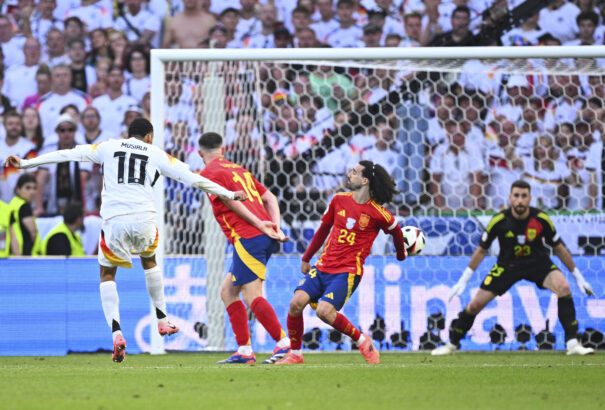 Több mint 300 ezren kérik a német-spanyol meccs újrajátszását