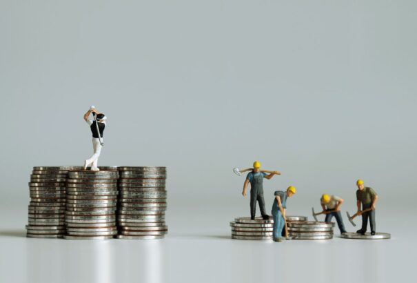 IMF: A világ leggazdagabb 10 százaléka uralja a globális vagyon 76 százalékát