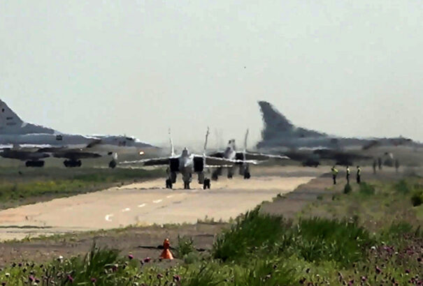 Oroszország vadászgépeket küldött a levegőbe amerikai bombázók miatt