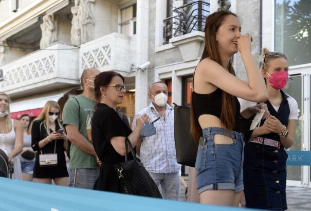 Stagnál a munkanélküliség a fiatalok körében Szlovákiában. Magas a NEET-érték