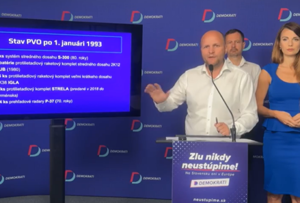 Naď mossa kezeit és a Smer kormányait okolja azért, hogy Szlovákiának nincs működőképes légvédelmi rendszere