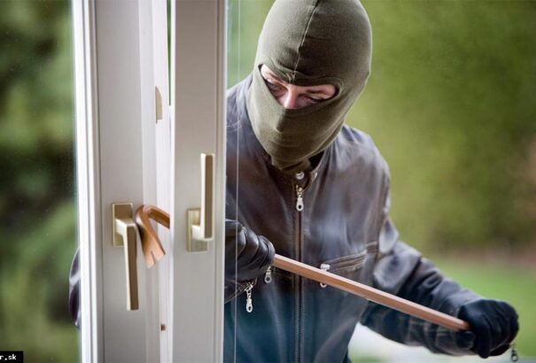 Rendőrség: Ne posztoljuk ki a közösségi oldalakra, ha kirándulni megyünk