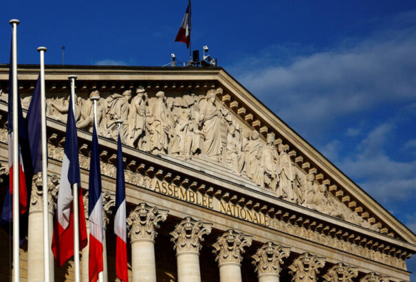 Videó: Így épül le a politikai kultúra Franciaországban a szélsőségeseknek és Macronnak köszönhetően