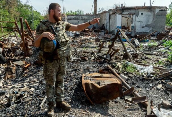 Zelenszkij: „Rendkívül nehéz” a helyzet Pokrovszk térségében