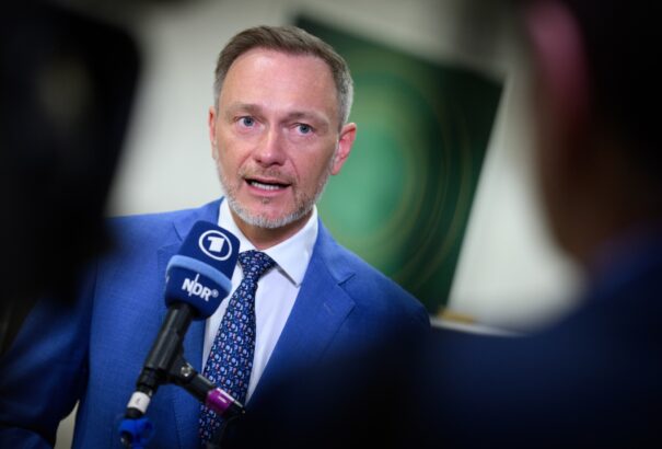 Támogatja a nagy hatótávú amerikai rakéták németországi telepítését a német pénzügyminiszter