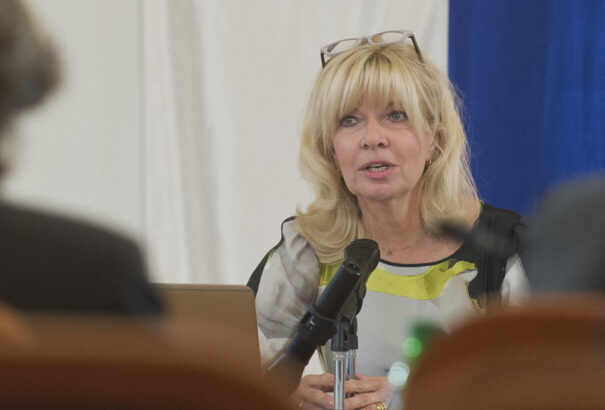 Zuzana Ťapáková a Szlovák Nemzeti Színház ideiglenesen megbízott igazgatója