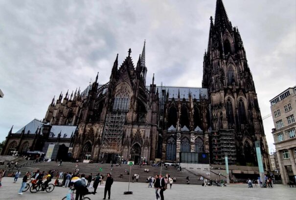 Folyamatos a terrorveszély Németországban. Növekszik a késes támadások száma is