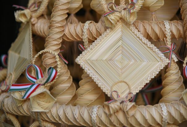 Magyarok Kenyere – Elhelyezték az aratókoszorút a Szent István-bazilikában – fotók