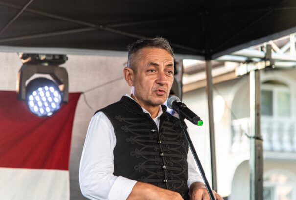 Potápi Árpád János Csiliznyáradon: a magyarok számára a szabadság egy évezredes küldetés része