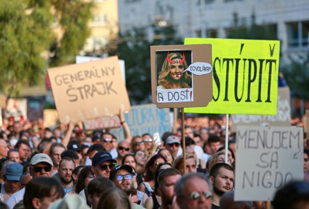 Ez már tényleg kultúrharc: Újra kormányellenes tüntetésekre került sor Pozsonyban. Šimkovičová és Susko fejét követelték