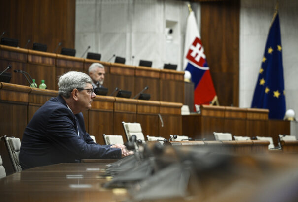 Határozatképtelen volt a parlament  – Susko igazságügyi miniszter leváltását szerdára napolták