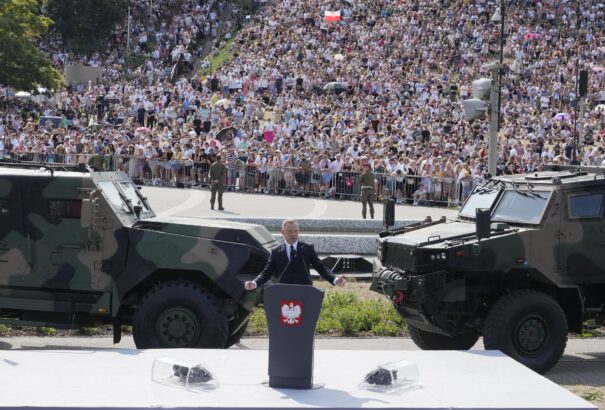 Andrzej Duda: fegyverkezni kell, hogy senki se merje megtámadni Lengyelországot