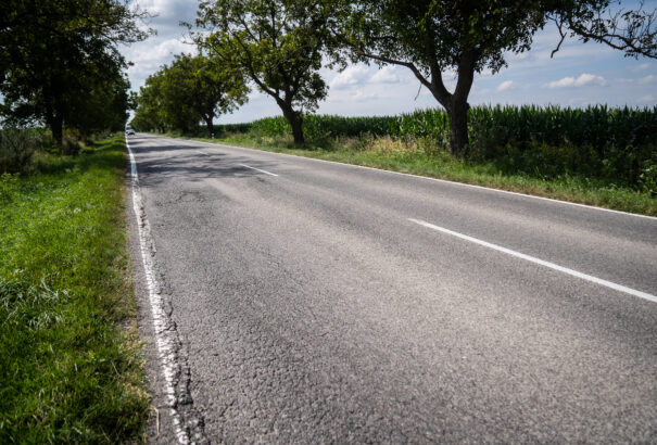 Szerdától útfelújítás kezdődik Nagyszombat megye magyarlakta részén