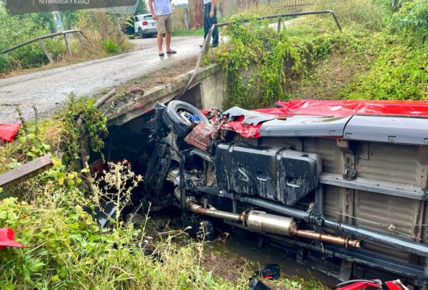Halálos baleset Gútán. A 47 éves sofőr tehergépkocsijával hídnak ütközött