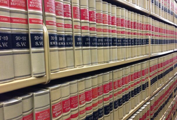 Kiderült, miért érthetetlenek a jogi szövegek