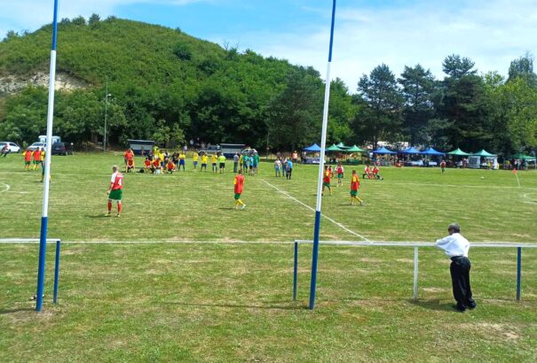 A Medves-kupa mindig sokat jelentett a Medvesalja futballszerető népének – Képekkel