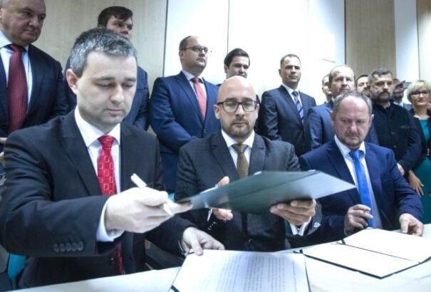 Király Zsolt: A felvidéki liberálisok már egymást marják. A közelgő kongresszus hasonló veszélyt rejt az egykori MKP tagjai számára is