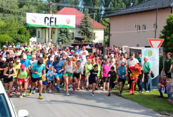 Csiliz Menti Lángfutás: Szombaton ismét az örömfutásé a főszerep – ezúttal Csilizradványon