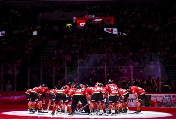 A csehekkel közösen rendezne elit hokivébét Magyarország