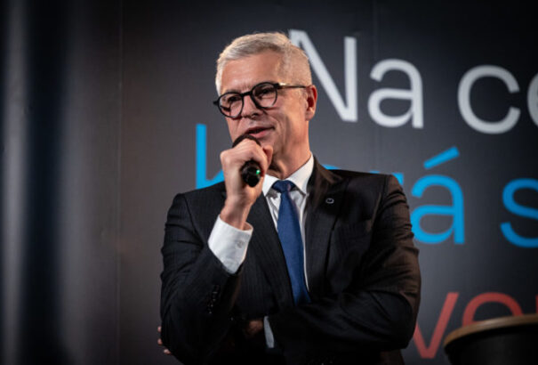 Korčok beléphet a PS-be. Intenzív tárgyalásokat folytat a progresszívekkel