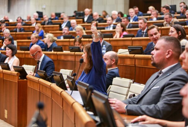 Már második olvasatban az adóemelésekről szóló csomag