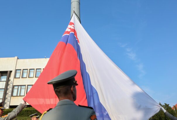 Tízezer embert várnak ma a parlamenti nyílt napokra