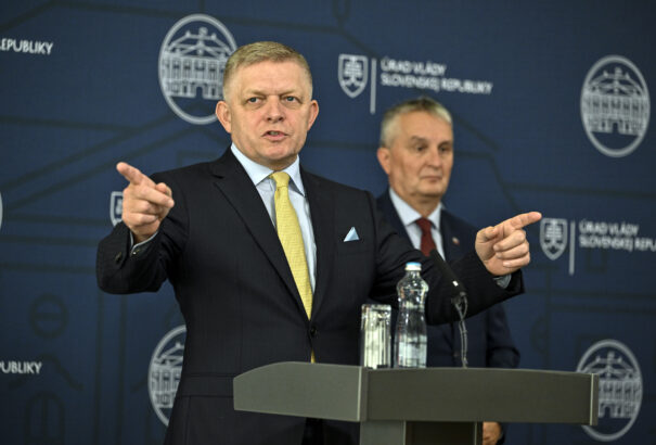 A KDH és a PS elfogadta Fico meghívását, az SaS nem