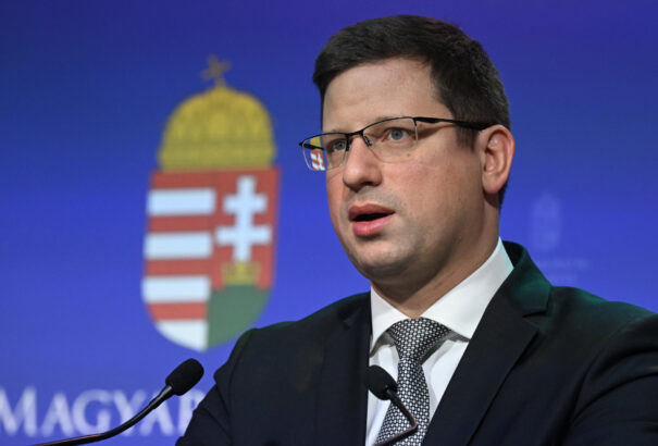 Gulyás Gergely: Új korszak kezdetét látjuk Németországban