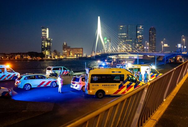 Késelés Rotterdamban: egy ember meghalt, egy másik pedig súlyosan megsebesült