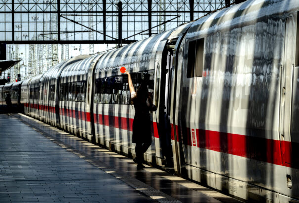 Technikai probléma miatt leállt a vonatközlekedés Németországban