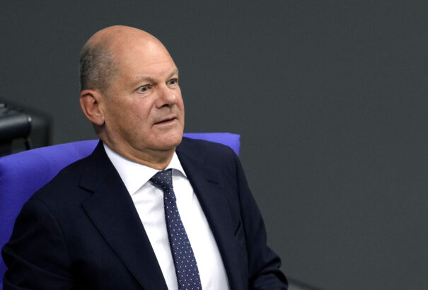 Megmenekül a német kancellár a teljes bukástól? Az első előrejelzések szerin Brandenburgban győztek a szocdemek