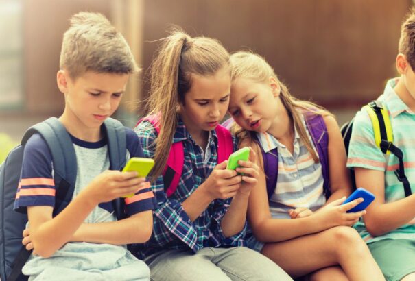 Szakpszichológus: az okostelefonok rontják az életminőséget