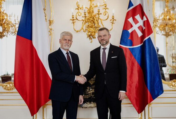 Pellegrini és Pavel felavatta a szlovákok és a csehek toronyóráját