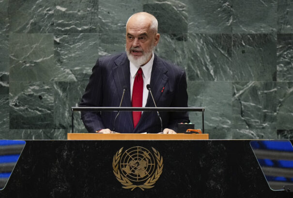 Albánia muszlim mikroállam létrehozását tervezi saját területén