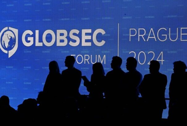 „Globsec-buborék”, „Ukrajna győzni fog”, atlantista propaganda és illúziók – ilyen volt az idei Globsec Fórum