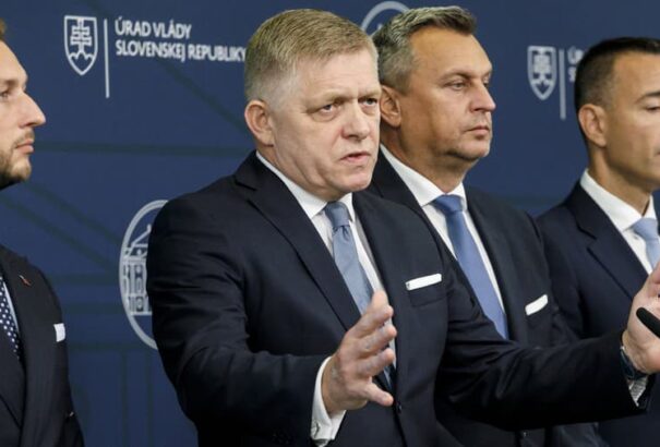 Fico Šimečka leváltásáról: Nem fogjuk tisztelni a hamis politikusokat