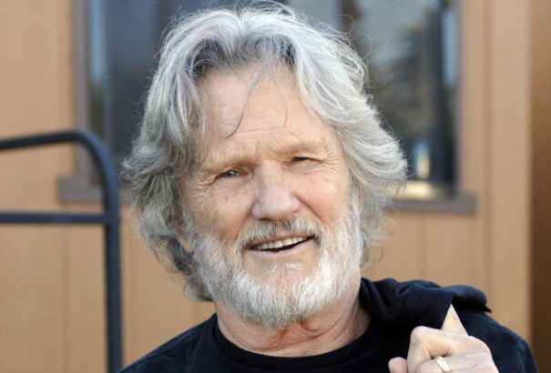 Elhunyt Kris Kristofferson zenész, színész