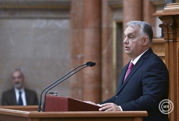 Orbán Viktor: Brüsszel főterére szállítjuk a Magyarország kapuját döngető migránsokat