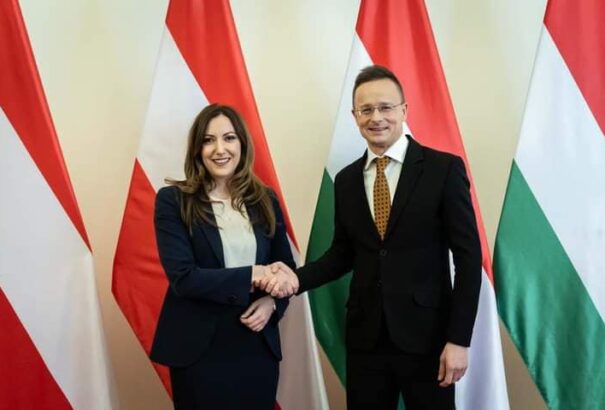 Szijjártó Péter üdvözölte az Osztrák Szabadságpárt győzelmét