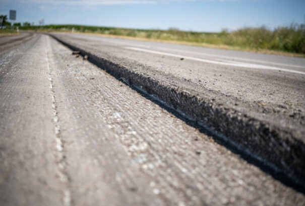 Útfelújítás kezdődik a Szenci járásban – Fél (Tomášov) új útburkolatot kap