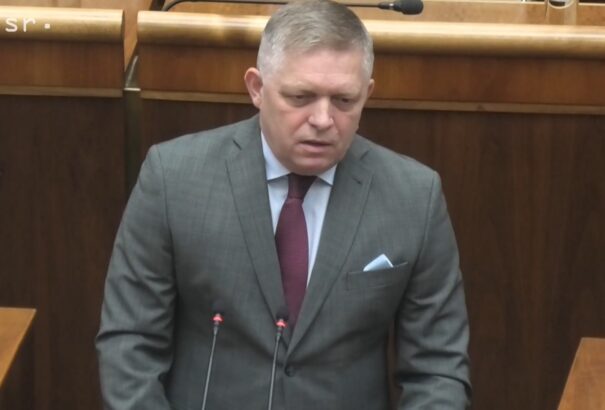 Robert Fico szerint a koronavírus elleni oltás „egyszerű üzlet” volt