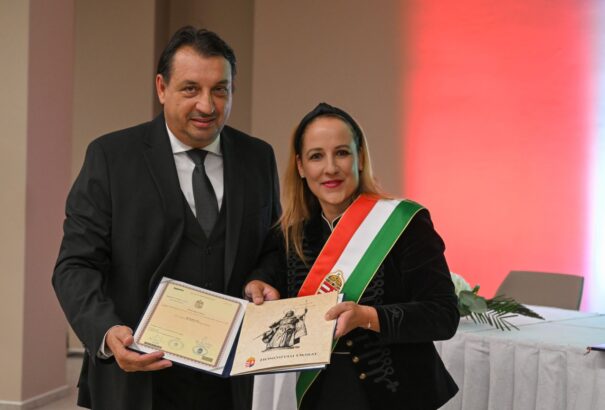 Így tette le a felvidéki Hornyák Zsolt a magyar állampolgársági esküt – videó