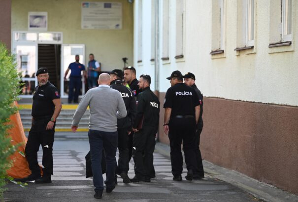 Kilenc hónap alatt 1165-en távoztak a rendőrségtől, 599 embert vettek fel